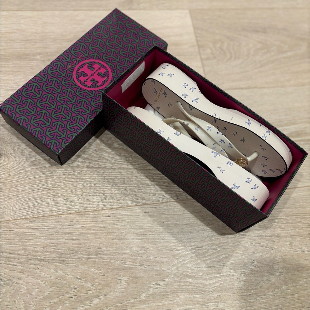 Tory Burch Early Bird 500 Flip Flops brand new also very hard to find
